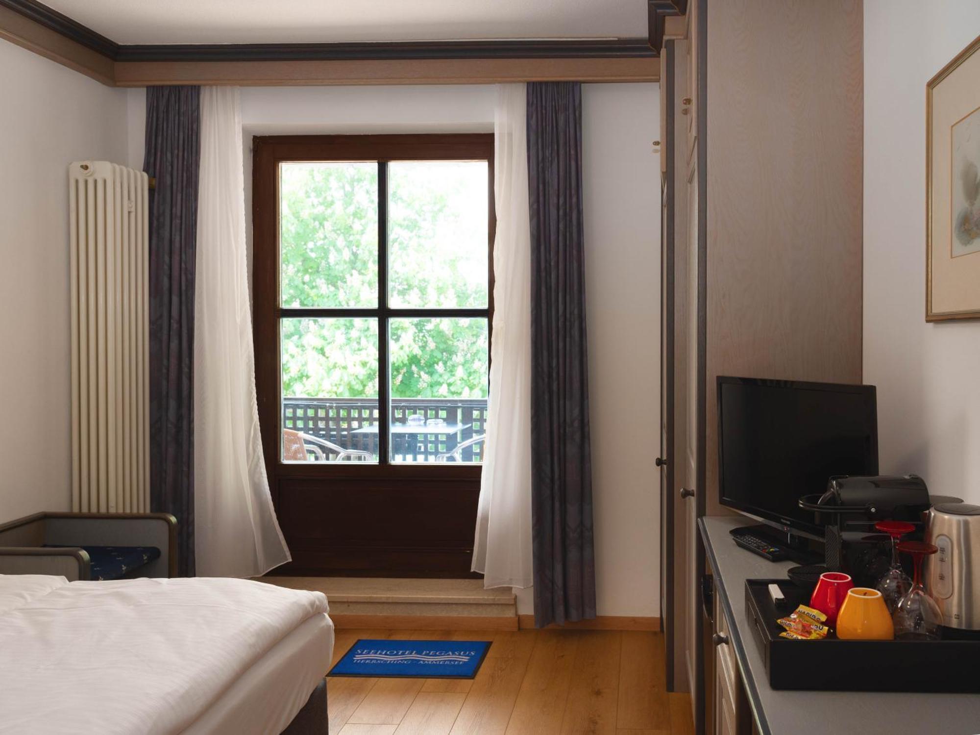 Seehotel Pegasus Herrsching am Ammersee Exterior photo
